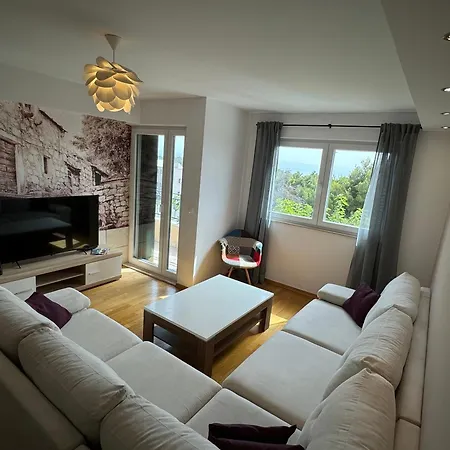 Aurea Apartment *